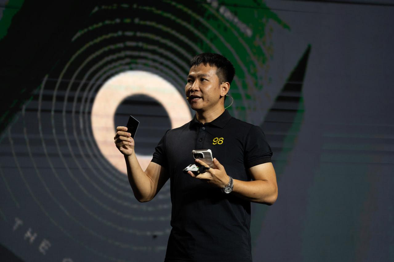 Có thể xem Zen Card như ‘con lai’ của ví nóng và ví lạnh khi thừa hưởng ‘gen trội’ và loại bỏ ‘gen lặn’ của cặp đôi ví này. 